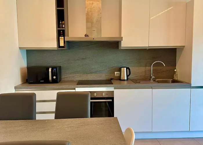 Bluelow Lakeview House Апартаменты