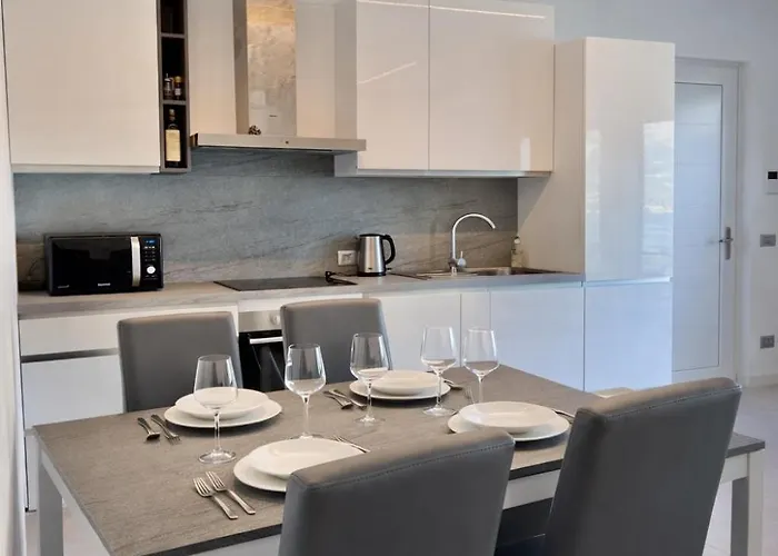 شقة Bluelow Lakeview House *